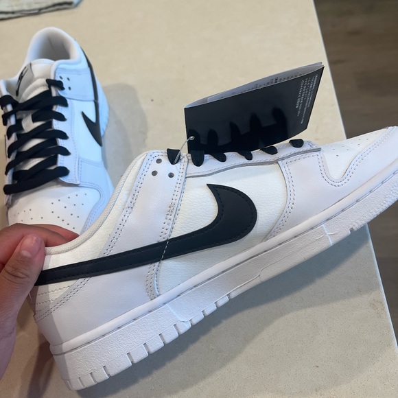 Nike dunk low (reverse panda)